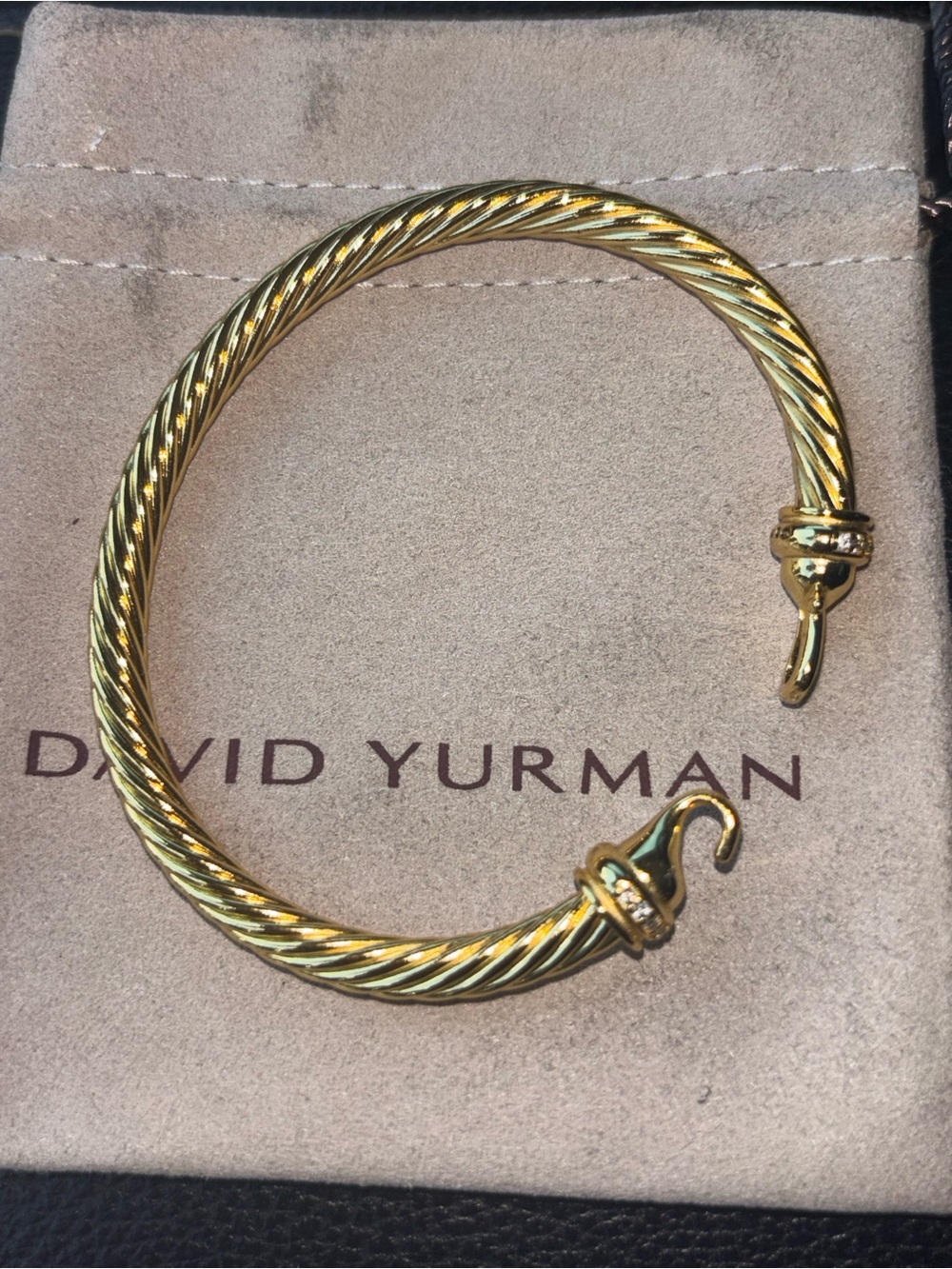 David Yurman 7mm Cable Buckle Bracelet made from 18-karat yellow gold